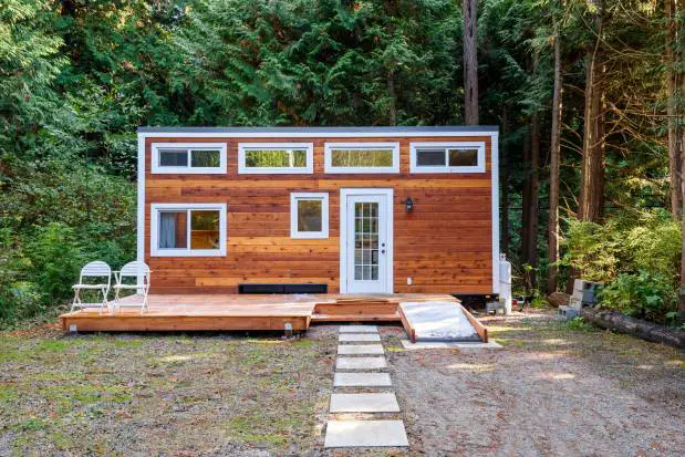 Best Window Types for Tiny Cabins